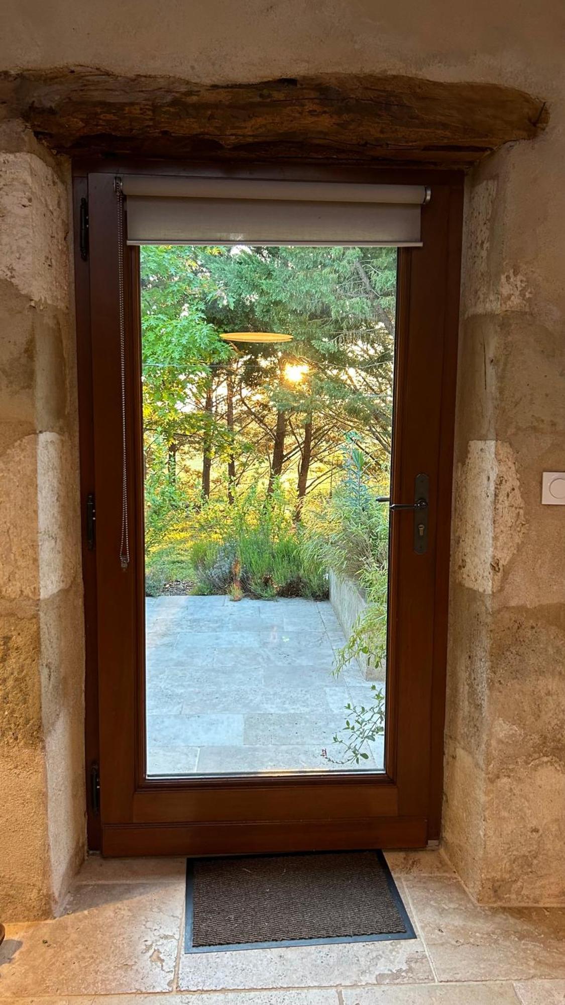 En Dame With Private Pool Apartment